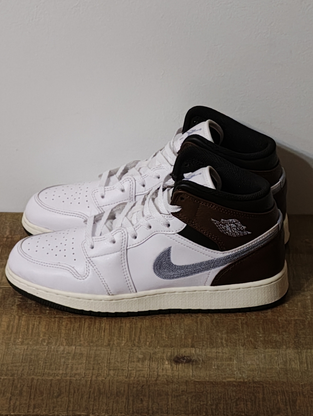 Jordan 1 Mid SE 'White Brown Blue Grey' (GS) Kid's Size 6.5Y
